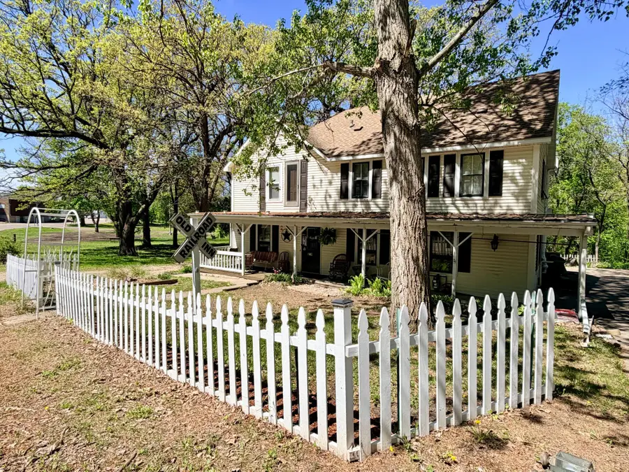 219 Moore Street, Jackson, MN 56143 - #2