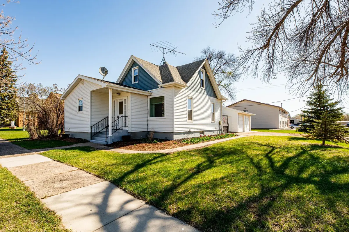 711 Oak Street, Lisbon, ND 58054 - #1