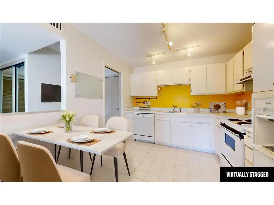 210 W Grant Street #204, Minneapolis, MN 55403 - #2