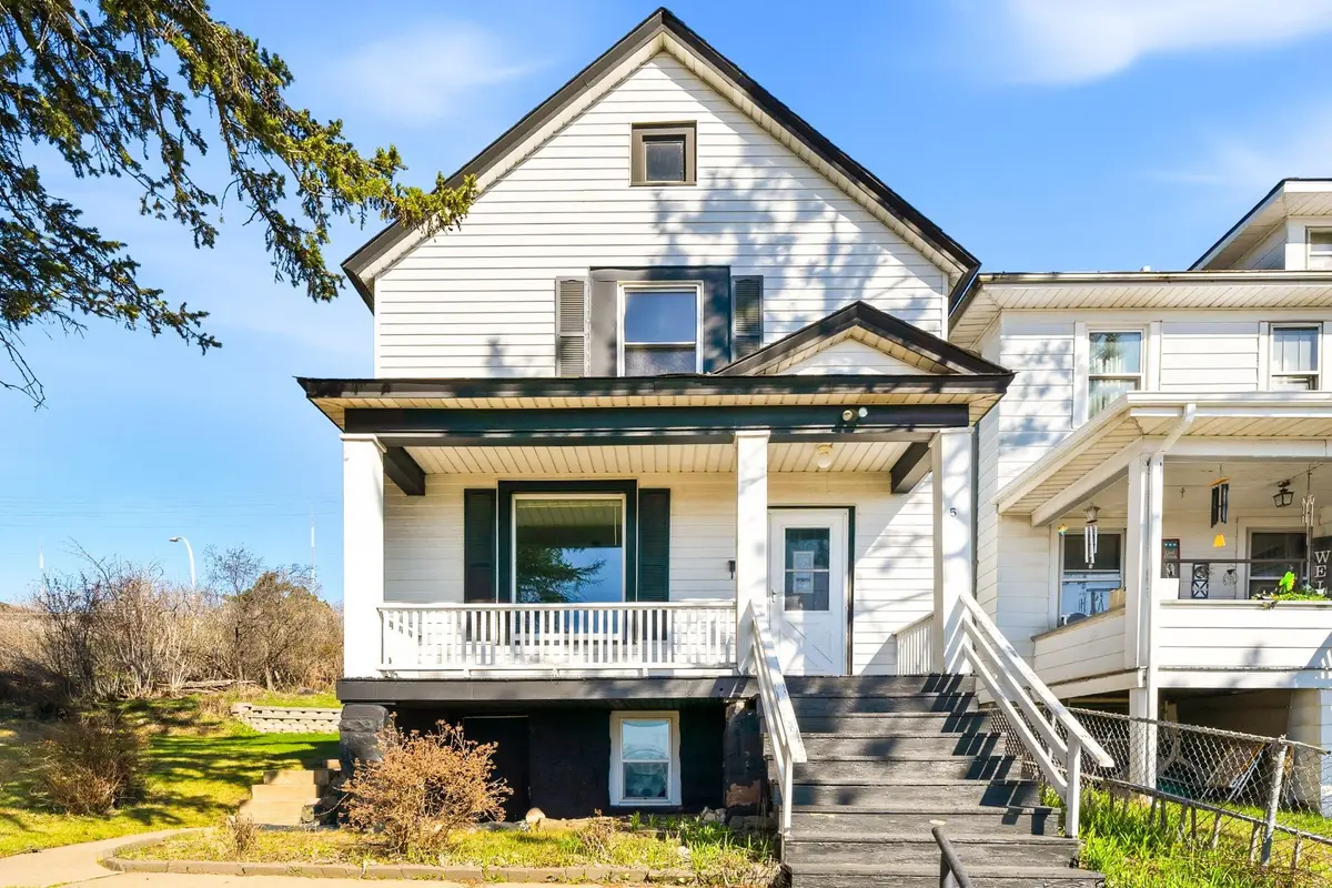5 W 7th Street, Duluth, MN 55806 - #1