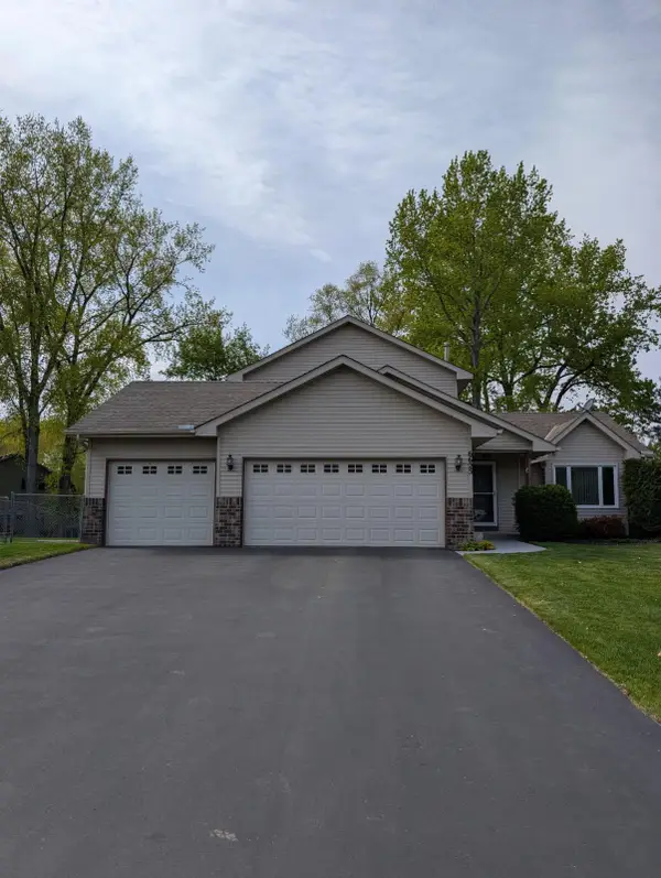 6625 White Birch Court, Lino Lakes, MN 55014