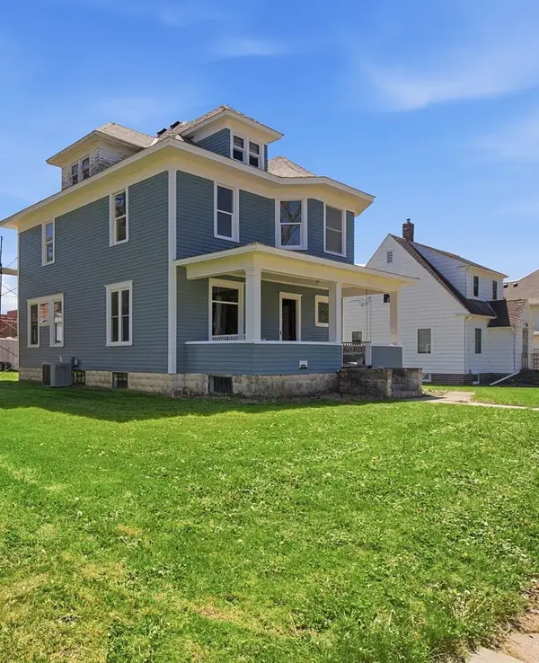 615 1st Street, Kenyon, MN 55946