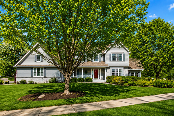 1001 Walden Court, Burnsville, MN 55337