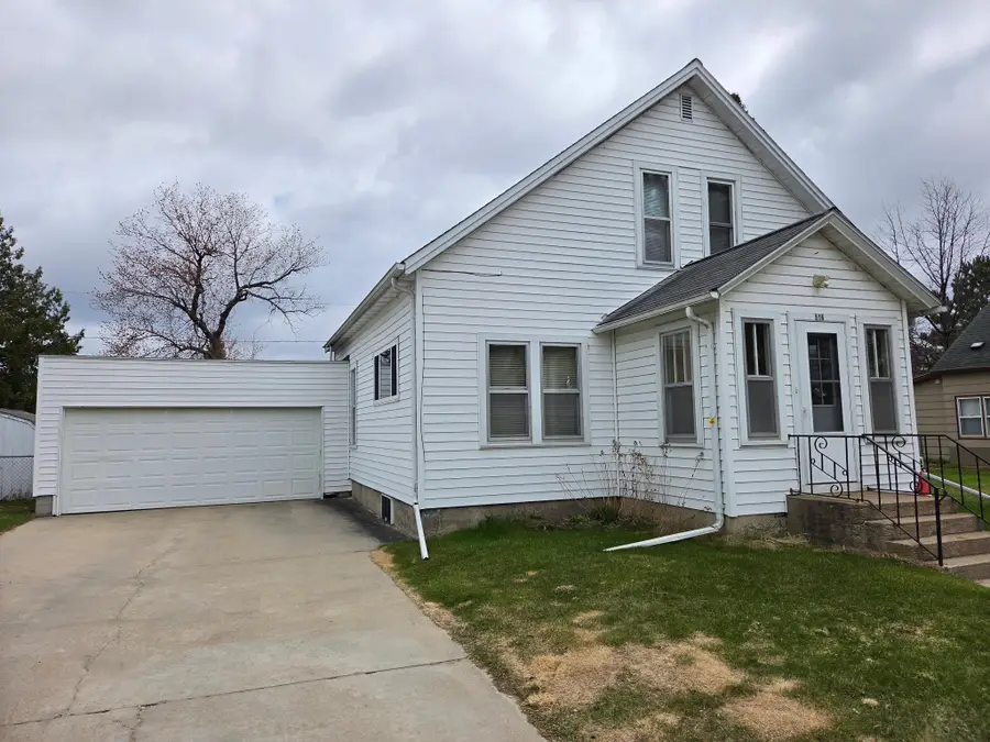 516 4th Street Se, Deer River, MN 56636 - #2