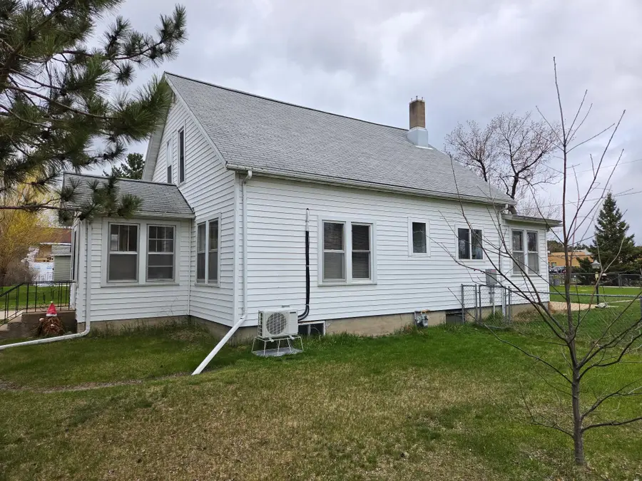 516 4th Street Se, Deer River, MN 56636 - #3