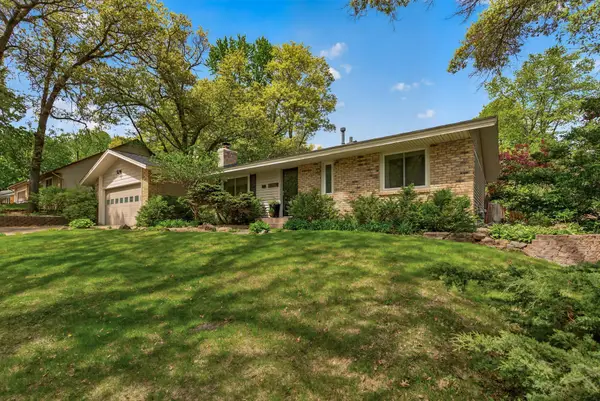 6437 134th Street W, Apple Valley, MN 55124