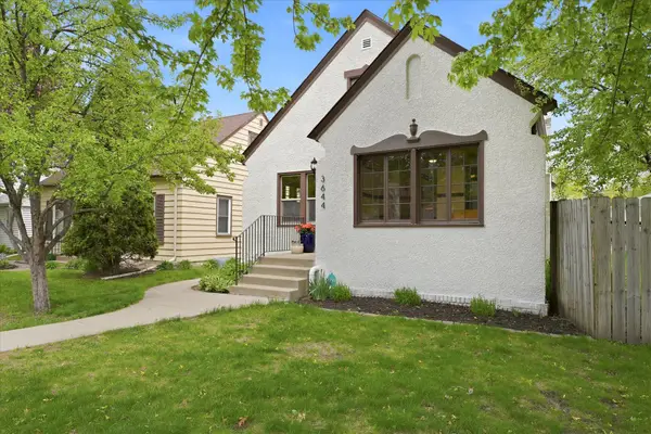 3644 Hubbard Avenue N, Robbinsdale, MN 55422