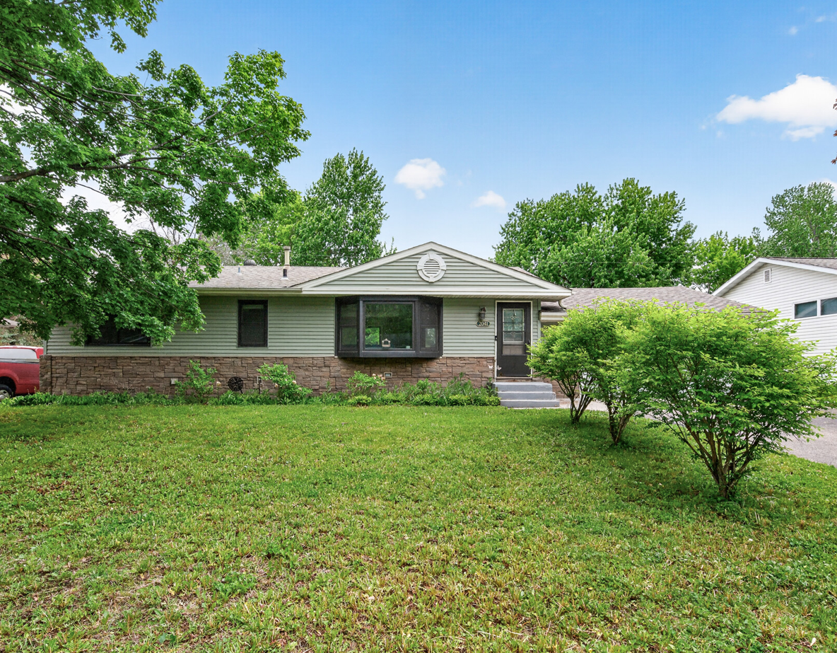 2041 Emerald Lane, Eagan, MN 55122 - #1