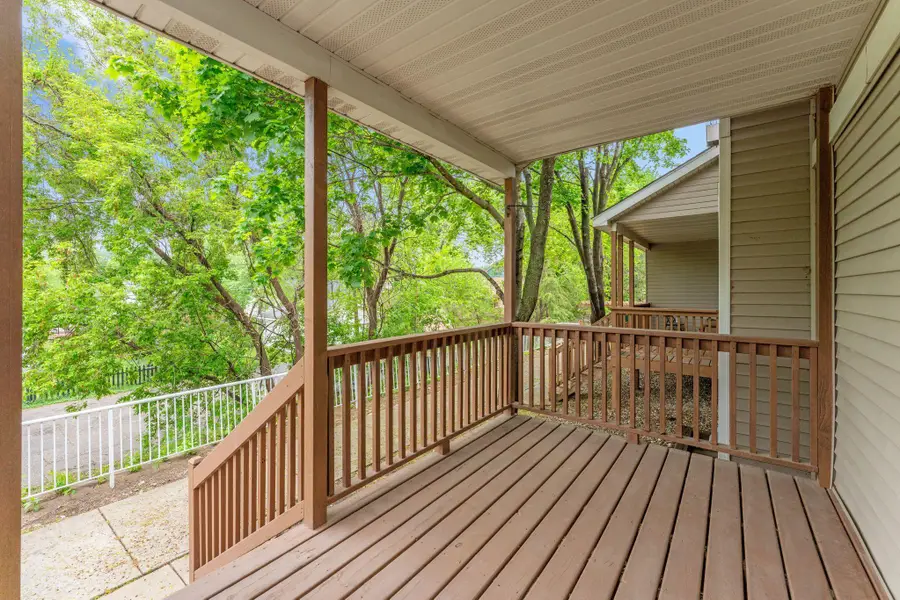 29 River Bend Place, Chaska, MN 55318 - #3