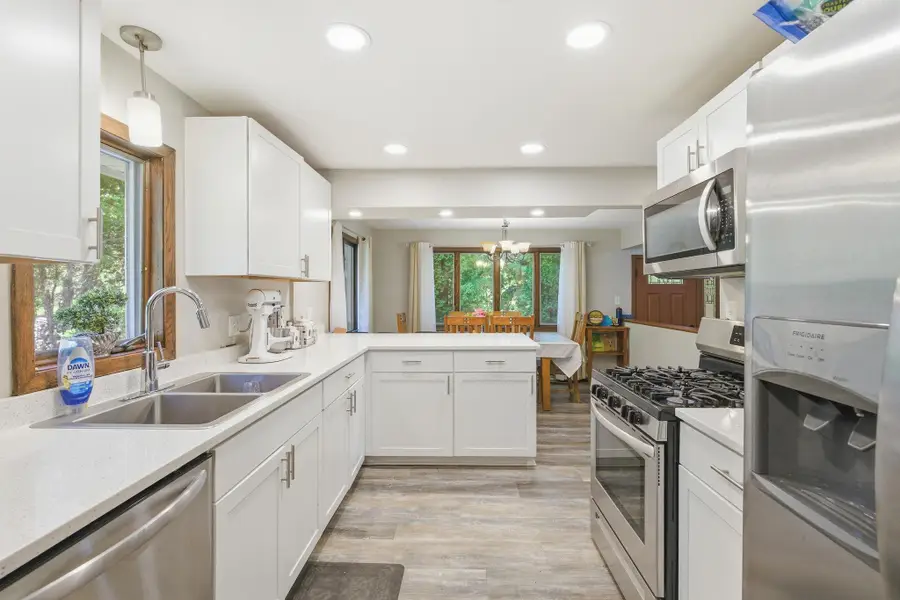 1122 County Road C E, Maplewood, MN 55109 - #3