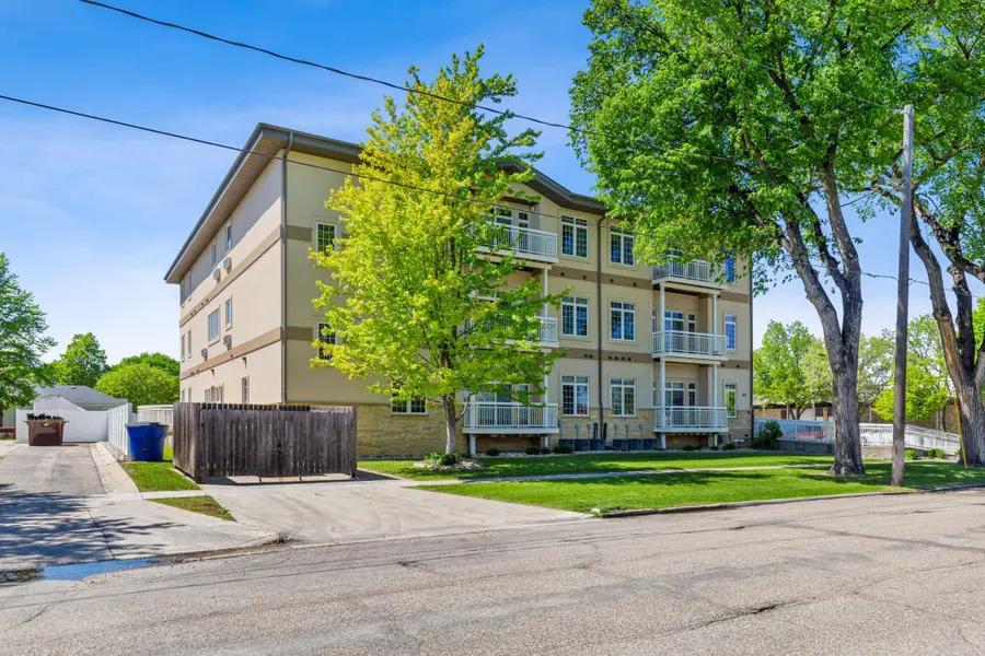203 6th Street S #101, Moorhead, MN 56560 - #3