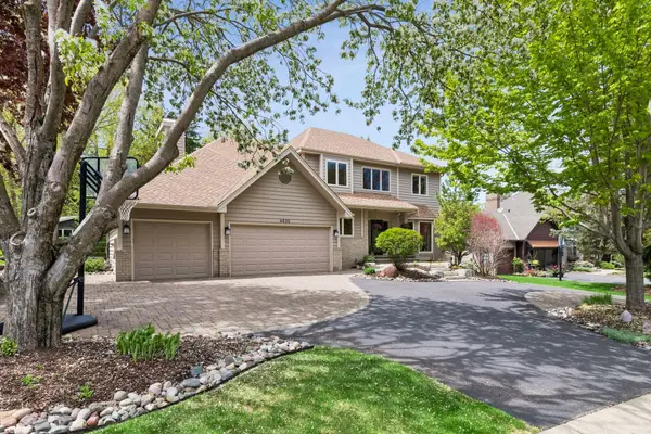 6820 Lorena Lane, Eden Prairie, MN 55346