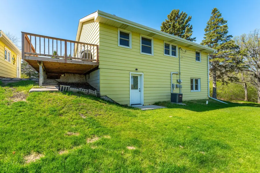 326 W Gustavus Avenue, Fergus Falls, MN 56537 - #2