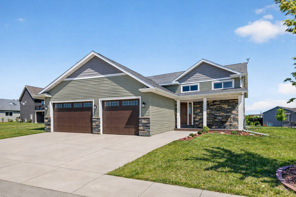 1565 Brandt Drive Ne, Byron, MN 55920 - #1