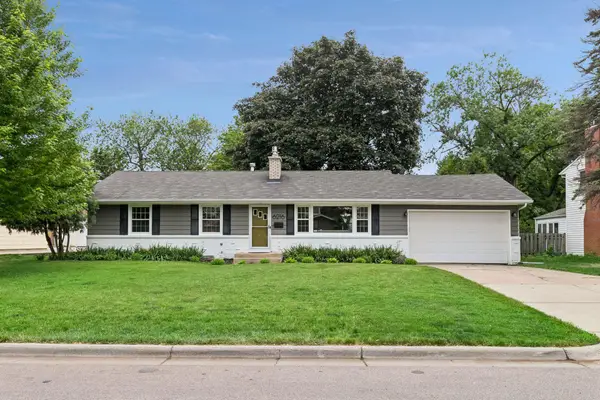 6216 Chowen Avenue S, Edina, MN 55410