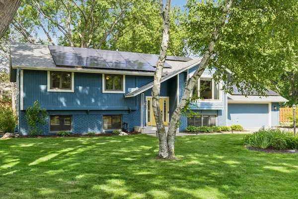 405 Merrimac Lane N, Plymouth, MN 55447