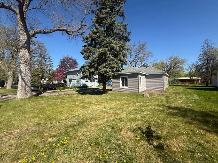 729 E Ripley Street, Litchfield, MN 55355 - #2