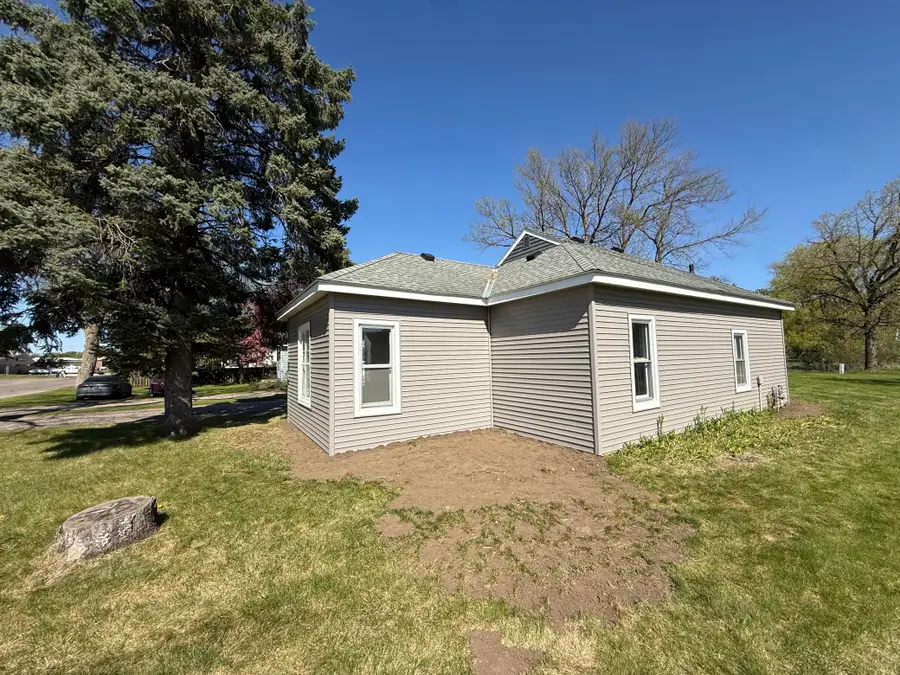 729 E Ripley Street, Litchfield, MN 55355 - #3