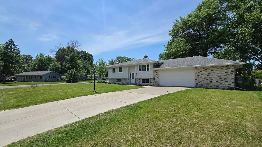620 109th Lane Ne, Blaine, MN 55434 - #3