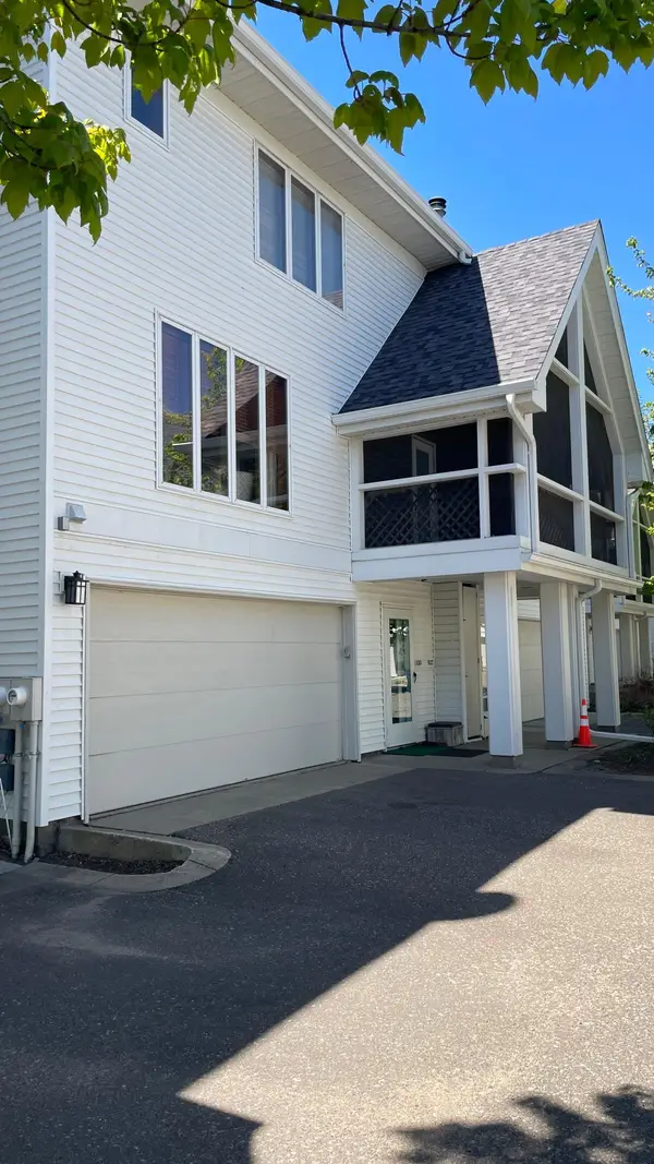 930 Dartmouth Place Se, Minneapolis, MN 55414