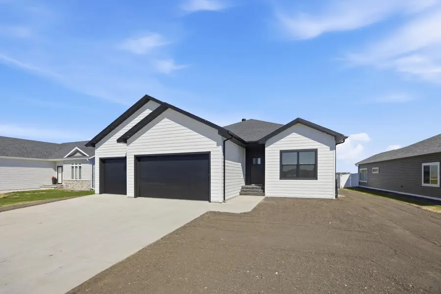 2232 44th Street S, Moorhead, MN 56560 - #2