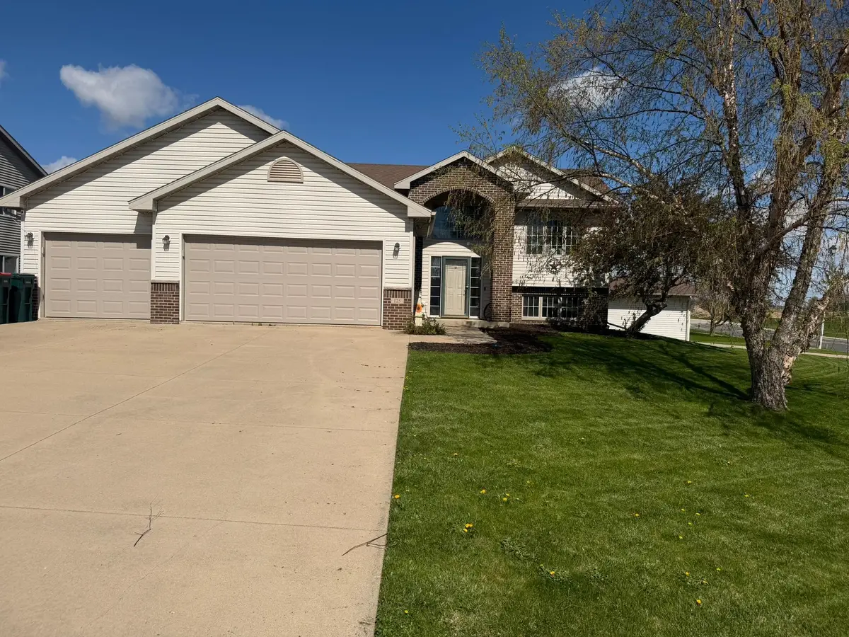 125 Sandstone Drive Nw, Eyota, MN 55934 - #1