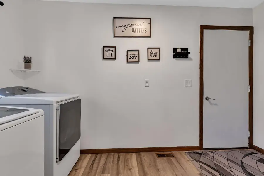 608 E Ash Avenue, Olivia, MN 56277 - #3