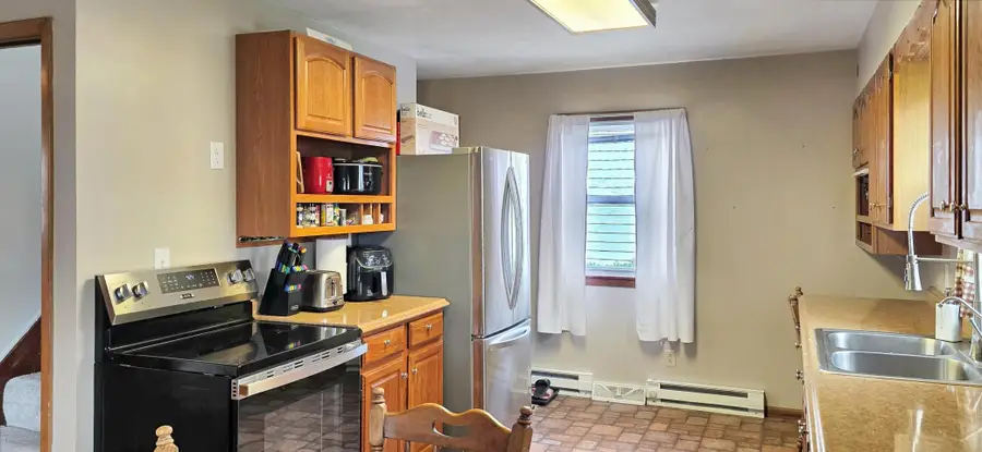 913 E Elm Street, Redwood Falls, MN 56283 - #3
