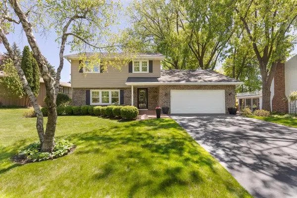 6917 W 82nd Street, Bloomington, MN 55438