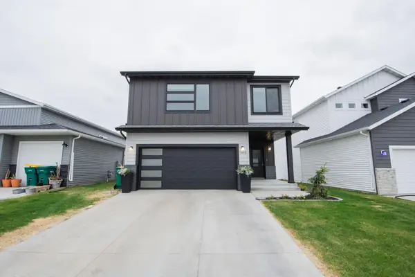 7892 Buckthorn Avenue, Horace, ND 58047