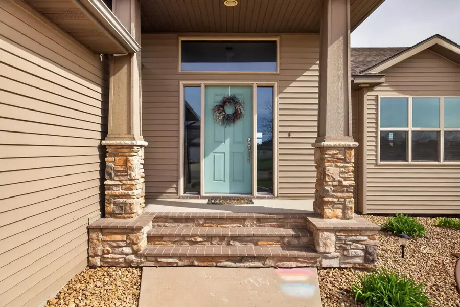 912 35th Avenue W, West Fargo, ND 58078 - #2