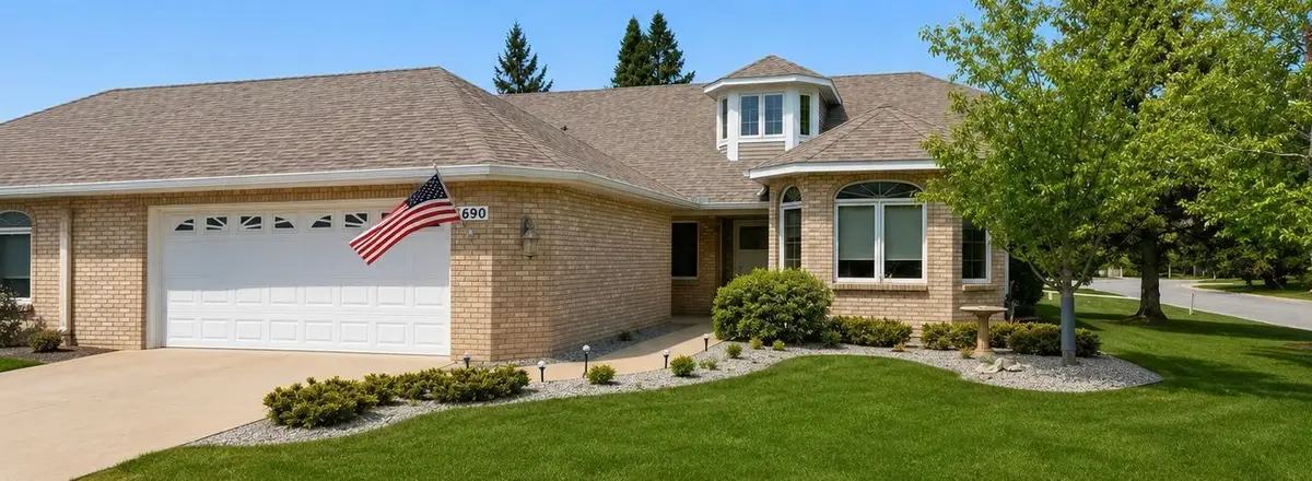 5690 Dunlap Avenue N, Shoreview, MN 55126 - #1