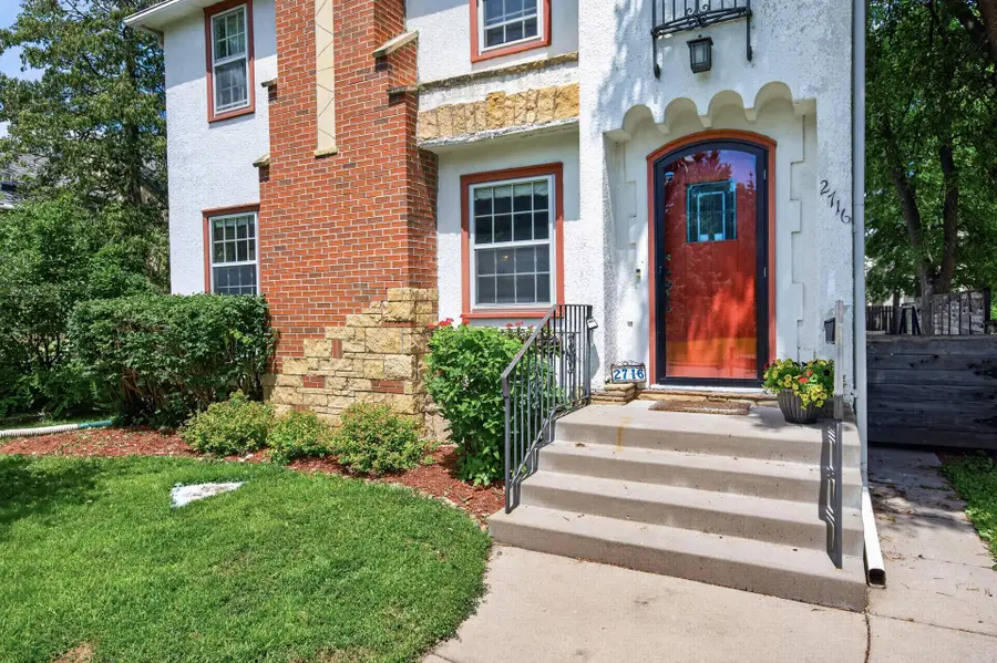 2716 E Minnehaha Parkway, Minneapolis, MN 55406 - #2
