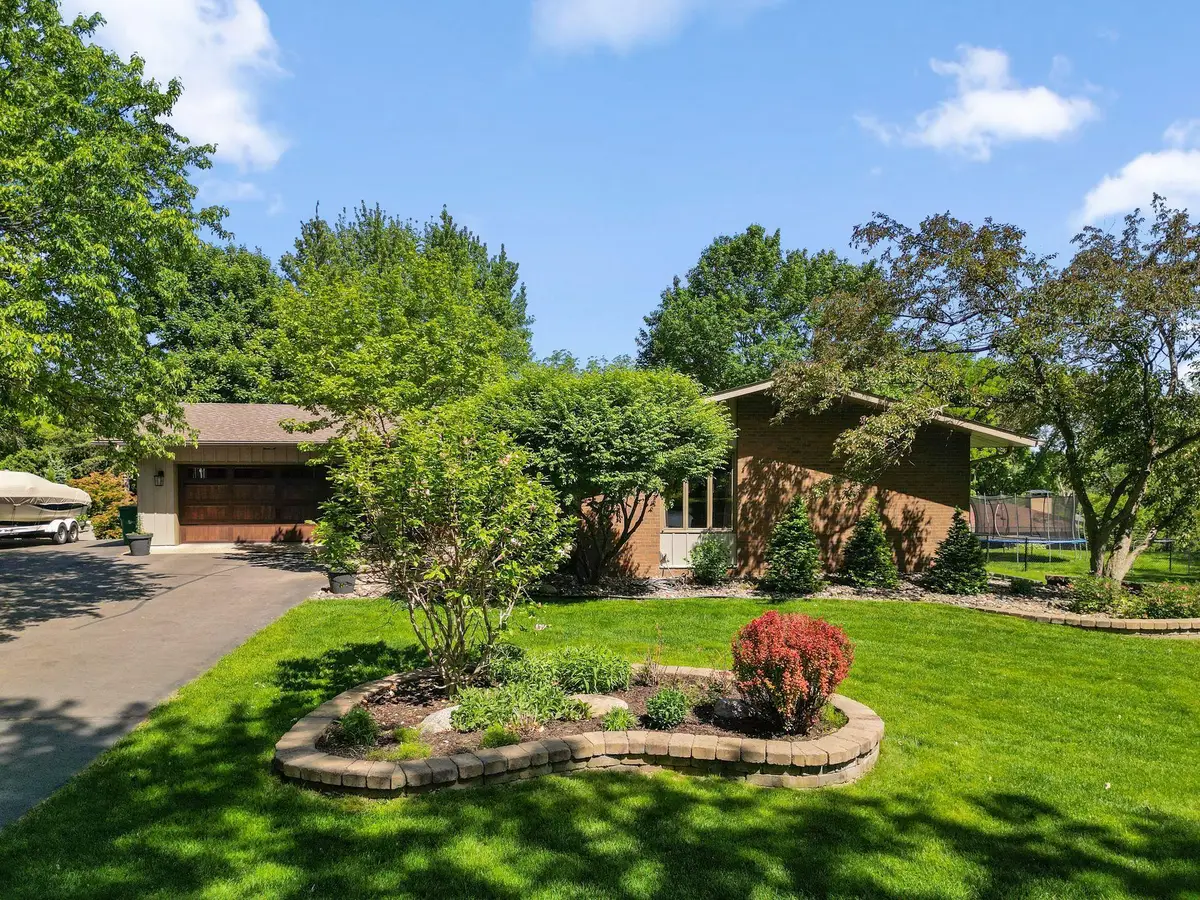 1345 Broadview Avenue, Chaska, MN 55318 - #1