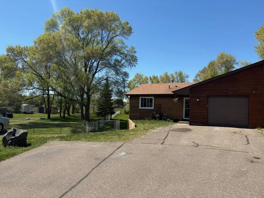 6805 Craig Court, Inver Grove Heights, MN 55076 - #3