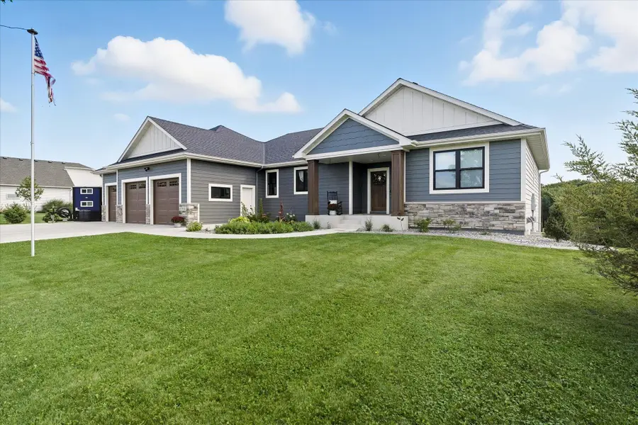 912 14th Street Ne, Montgomery, MN 56069 - #2