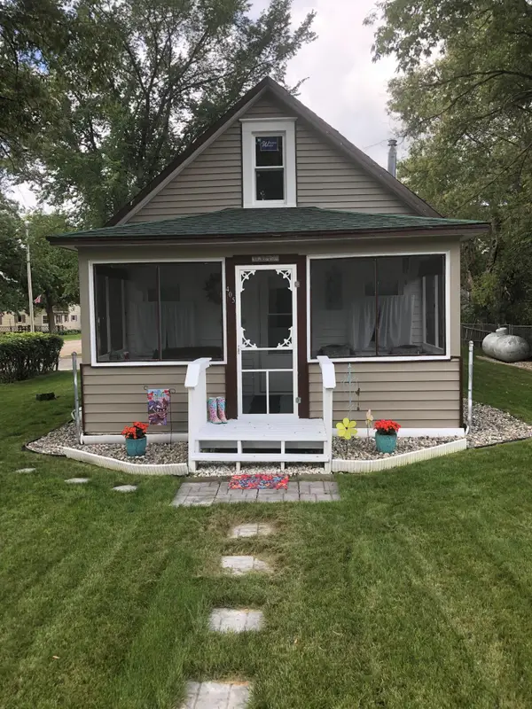 405 Hoff Avenue, Vining, MN 56588