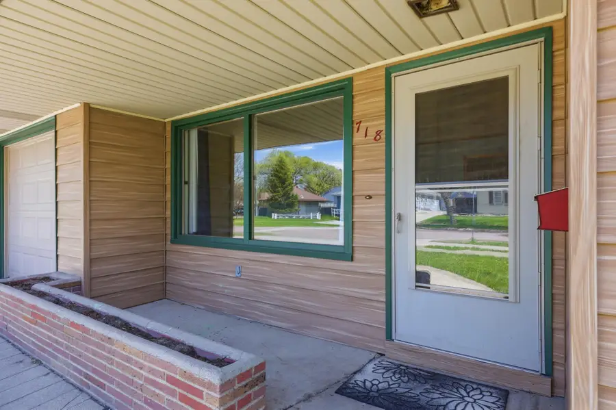716-718 18th Street S, Fargo, ND 58103 - #3