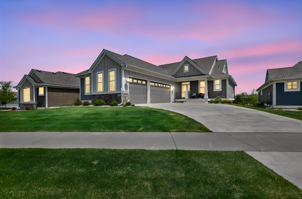 11527 Arnie Way N, Lake Elmo, MN 55042 - #1