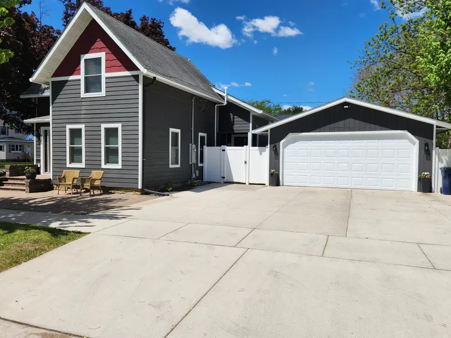 620 W Dwelle Street, Lake City, MN 55041 - #3