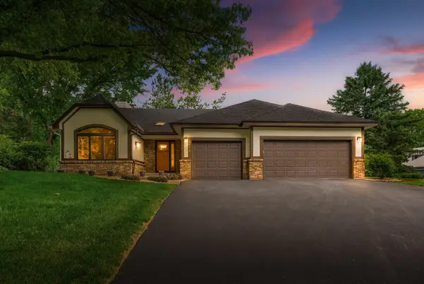 3694 Windtree Drive, Eagan, MN 55123