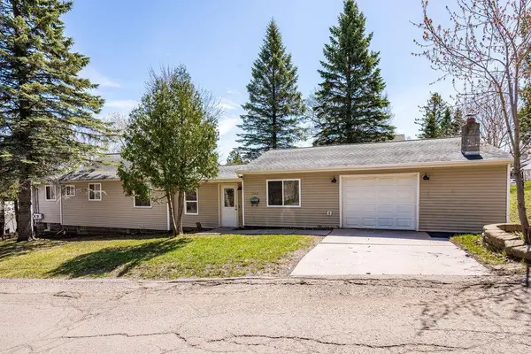 1540 N 7th Avenue E, Duluth, MN 55805