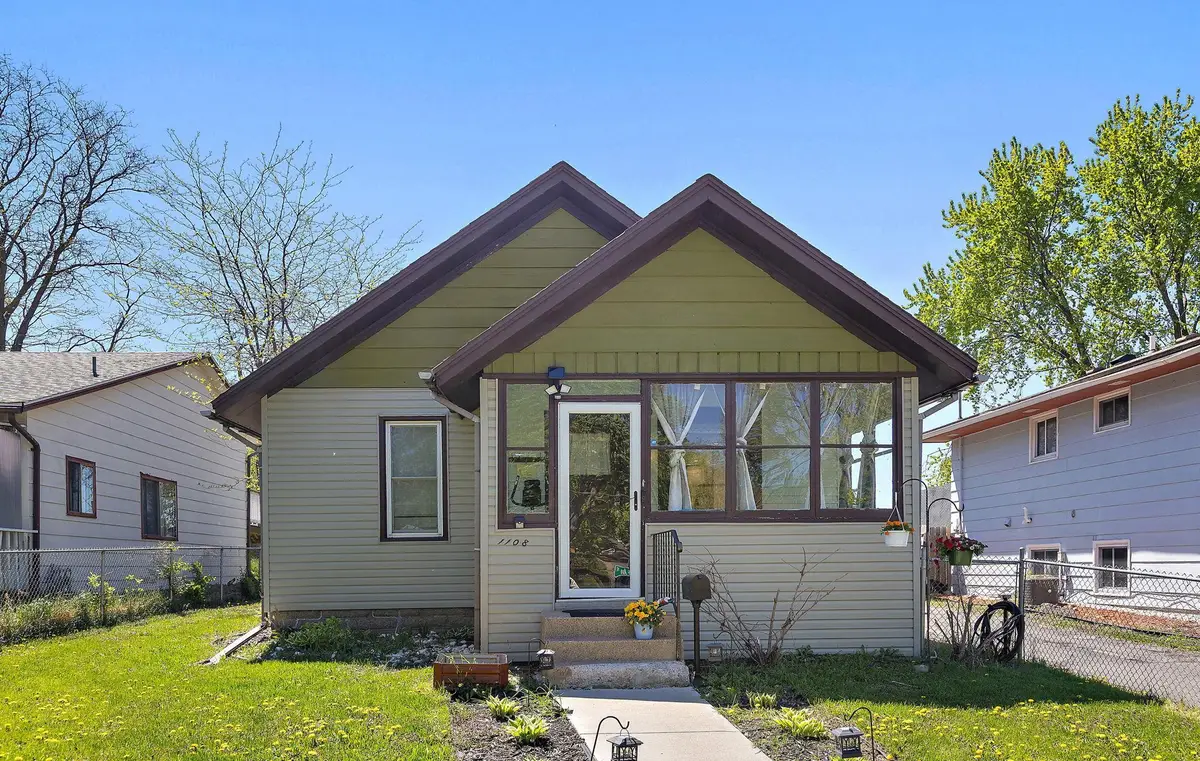 1108 45th Avenue Ne, Columbia Heights, MN 55421 - #1