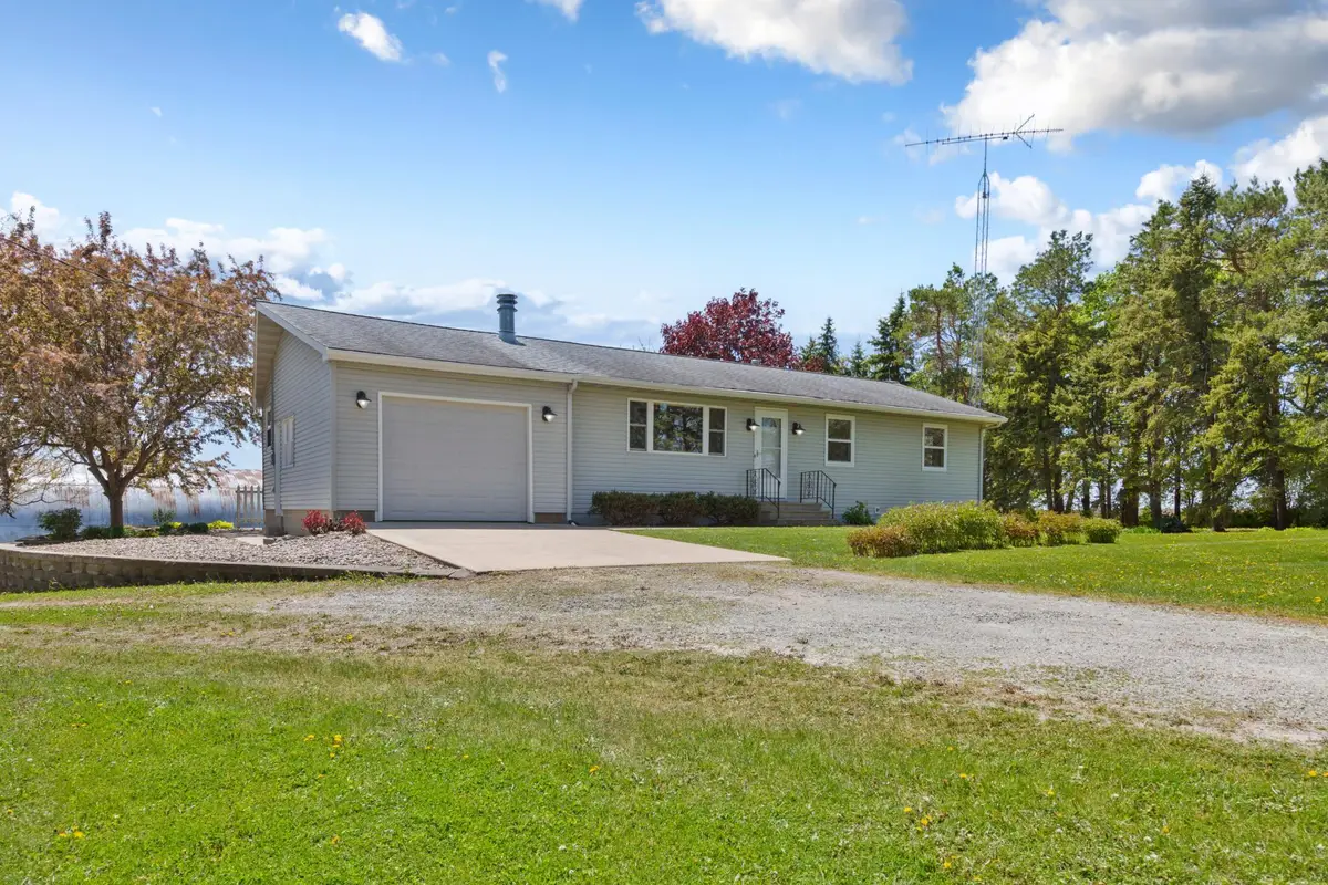 26251 590th St, Mantorville, MN 55955 - #1