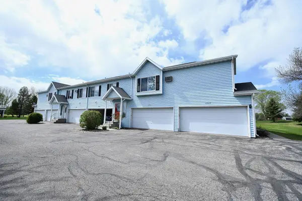 2901 32nd Street S, Moorhead, MN 56560