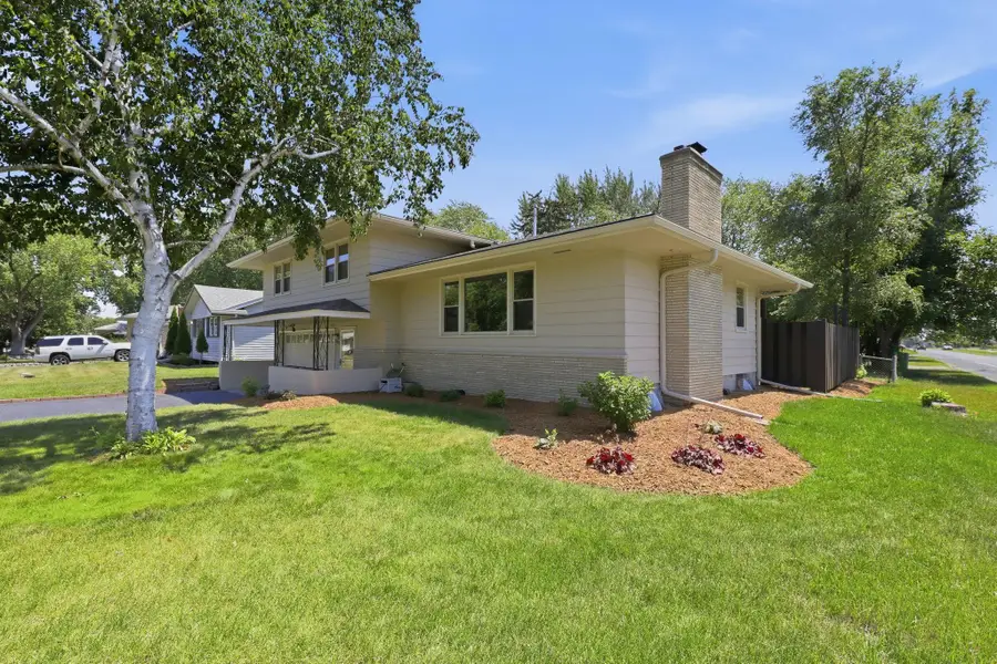 2919 64th Avenue N, Brooklyn Center, MN 55430 - #2