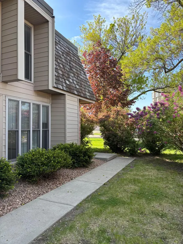 6301 Barrie Road, Edina, MN 55435