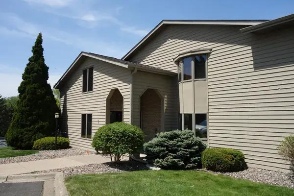 2600 75th Street E #118, Inver Grove Heights, MN 55076