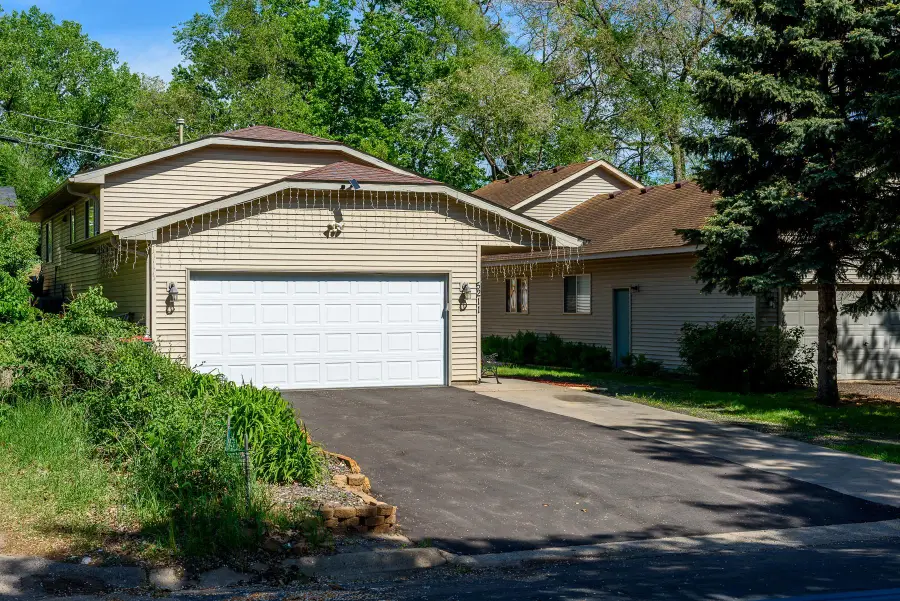 5211 6th Street Ne, Columbia Heights, MN 55421 - #3
