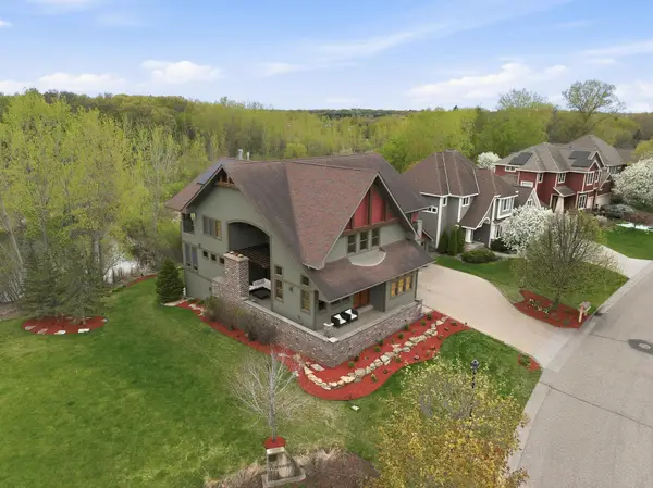 10721 Watersedge Lane, Woodbury, MN 55129